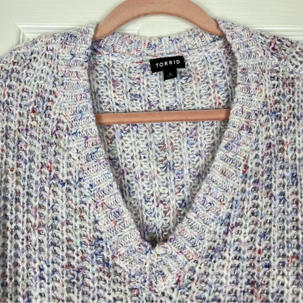Torrid Multicolor Confetti V-Neck Pullover Sweater Sz 0 Ultra Soft Chunky Knit - Picture 4 of 10